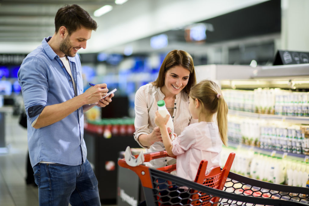 Who does shopping in family. Family shopping Кишинев.